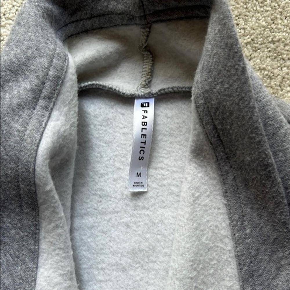 Fabletics Open Front Waterfall Vest Size M Heather Gray Draped Fleece Athleisure - Picture 2 of 4